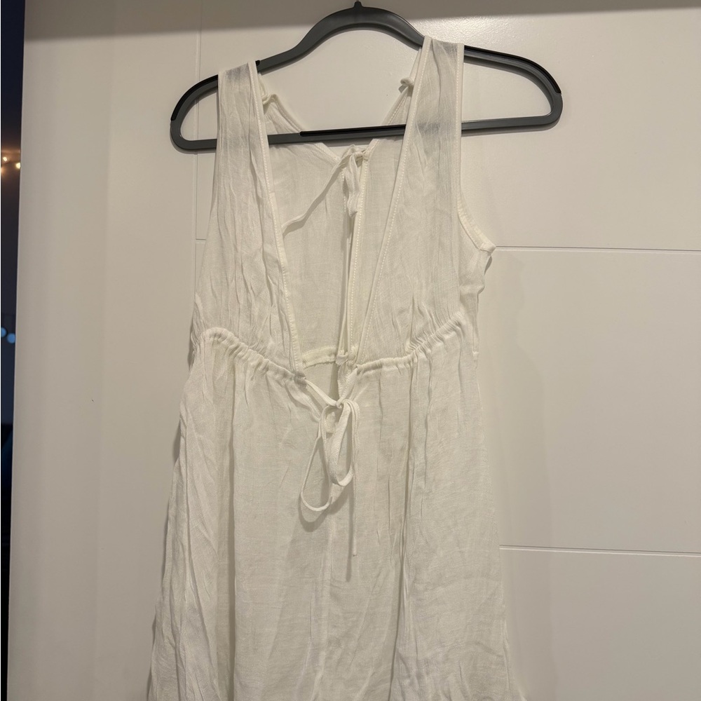 White Sleeveless Dress